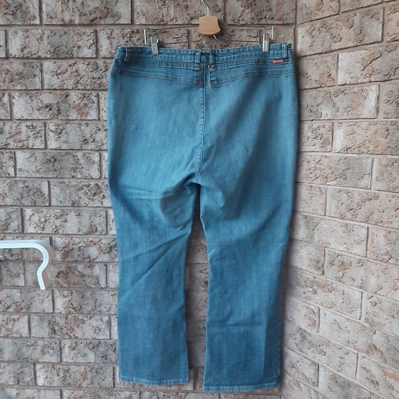 Hollywood Jeans EUC - Picture 5 of 8